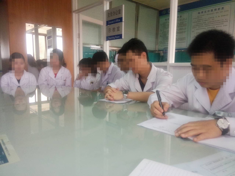 儿科感控小组会议