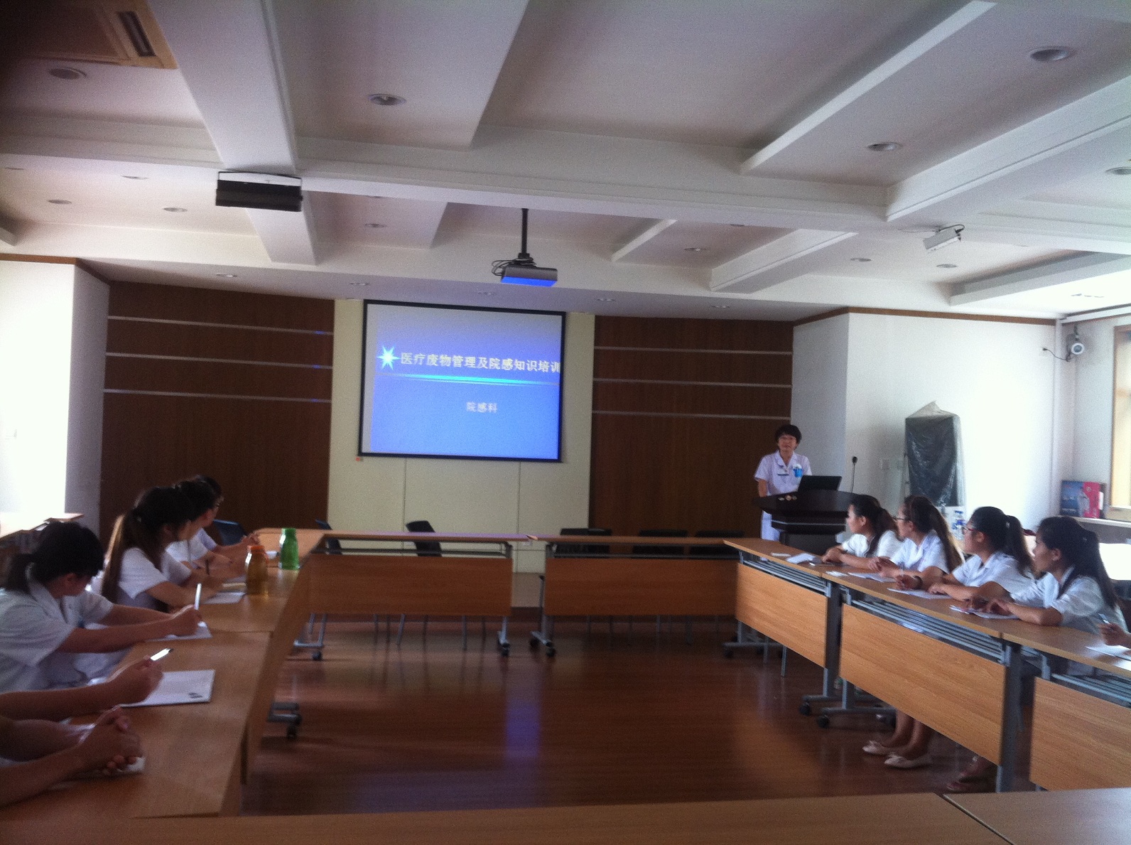 新上岗人员医疗废物管理培训